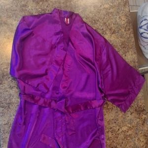 Hips & Curves purple short robe size 1X